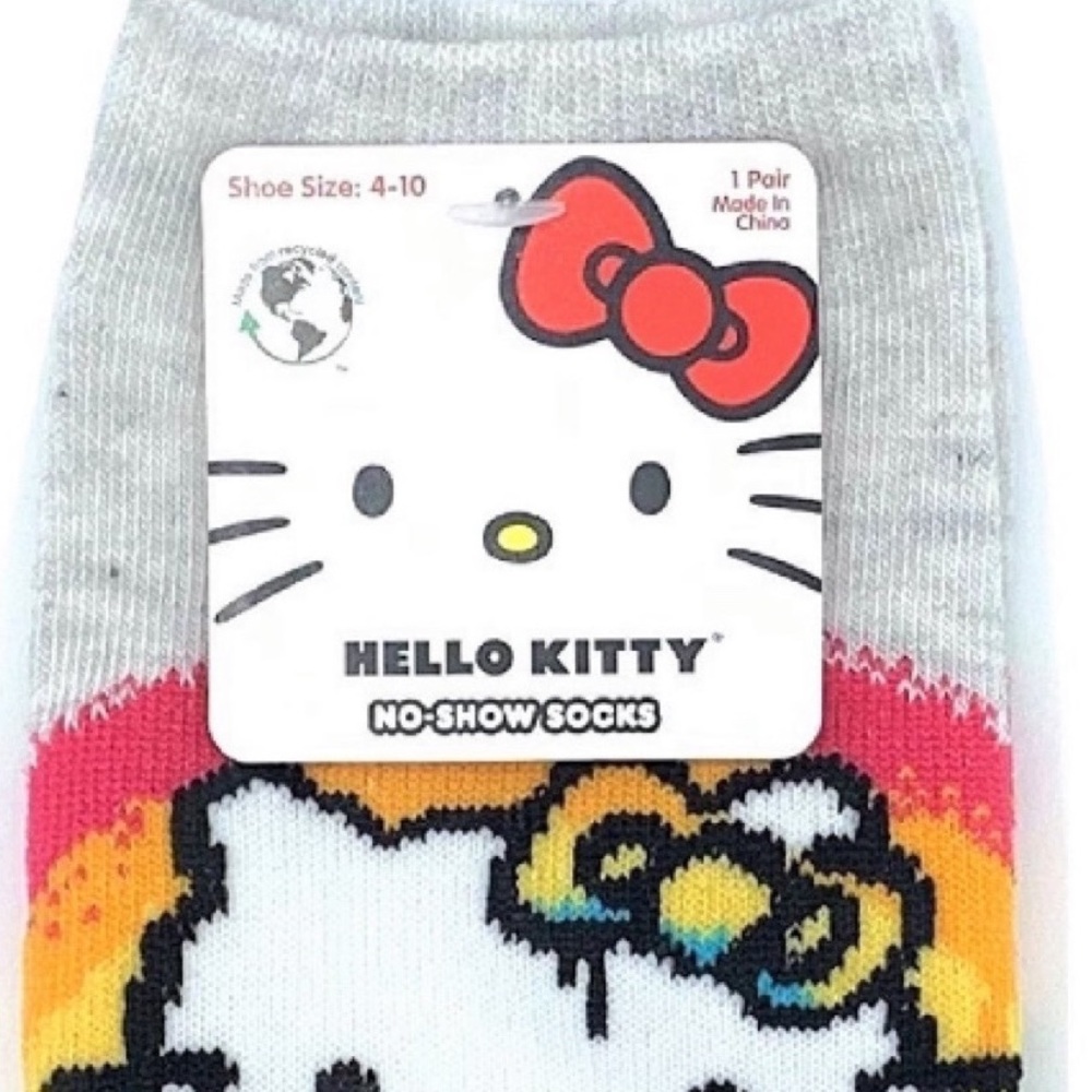 Hello Kitty Socks - Picture 14 of 16